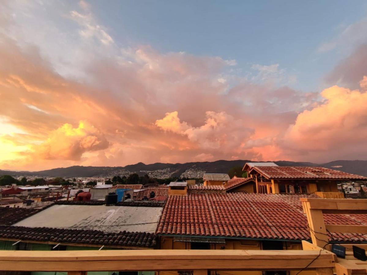 Auberge de jeunesse Casa Satoshi à San Cristóbal de Las Casas Extérieur photo